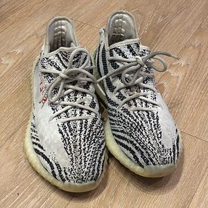 Yeezy 350 zebra size 12